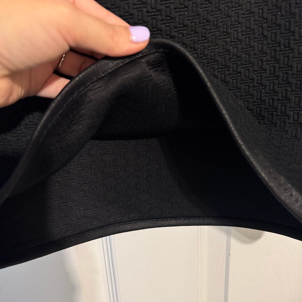 Max Studio Elegant Black Pencil Skirt - Picture 3 of 5